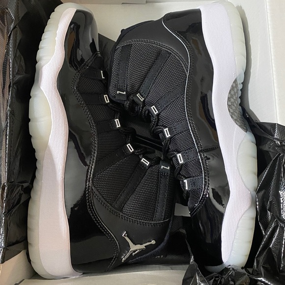 Jordan Other - Air Jordan 11 Retro (GS) Size 7 Brand New In Box